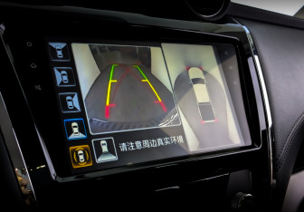 Подержанный автомобиль DongFeng DF6 2022 года (30 фото)