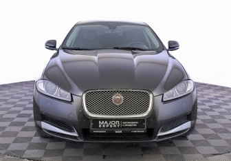 Подержанный автомобиль Jaguar XF Sedan 2013 года (2 фото)