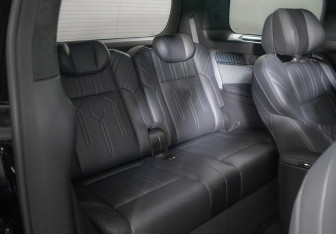 Подержанный автомобиль Zeekr 009 2023 года (12 фото)