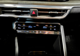 Подержанный автомобиль Kia K5 2020 года (30 фото)