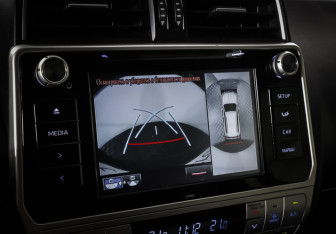 Подержанный автомобиль Toyota Land Cruiser Prado 2017 года (19 фото)