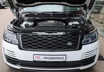 Подержанный автомобиль Land Rover Range Rover 2018 года (9 фото)