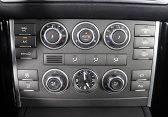 Подержанный автомобиль Land Rover Range Rover 2010 года (47 фото)