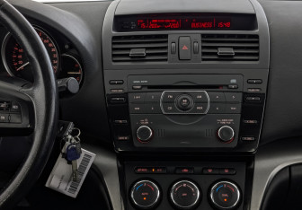 Подержанный автомобиль Mazda 6 Liftback 2012 года (15 фото)