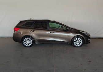 Подержанный автомобиль Kia Ceed Wagon 2018 года (8 фото)