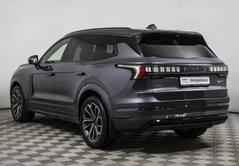 Подержанный автомобиль Lynk&Co 09 2023 года (7 фото)