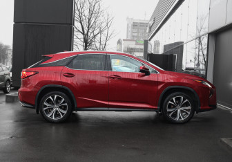 Подержанный автомобиль Lexus RX 2018 года (4 фото)