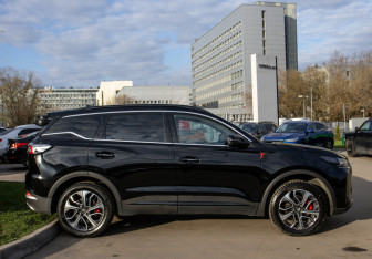 Подержанный автомобиль Chery Tiggo 7 Pro Max 2025 года (3 фото)