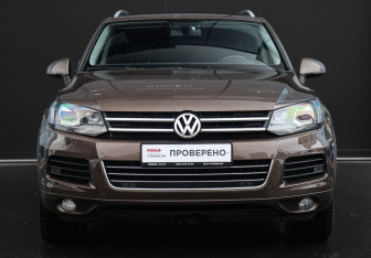 Подержанный автомобиль Volkswagen Touareg 2012 года (2 фото)