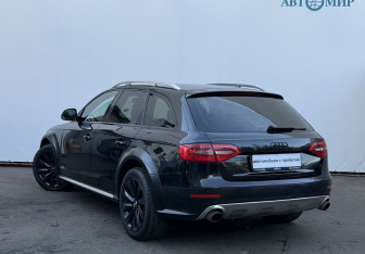 Подержанный автомобиль Audi A4 allroad 2012 года (7 фото)