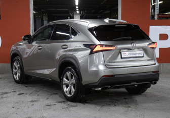 Подержанный автомобиль Lexus NX 2016 года (7 фото)