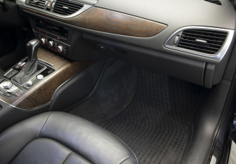Подержанный автомобиль Audi A6 Sedan 2016 года (32 фото)