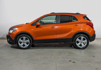 Подержанный автомобиль Opel Mokka 2013 года (8 фото)