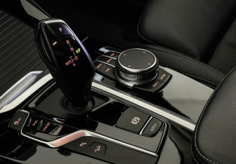 Подержанный автомобиль BMW X3 2018 года (17 фото)