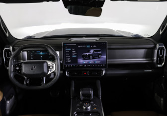 Подержанный автомобиль Jetour T2 2024 года (17 фото)