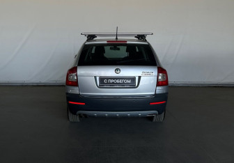 Подержанный автомобиль Skoda Octavia Wagon 2013 года (6 фото)