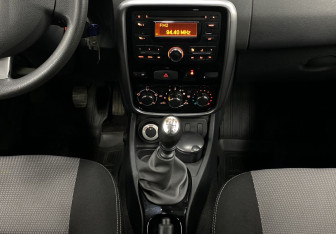 Подержанный автомобиль Renault Duster 2013 года (13 фото)