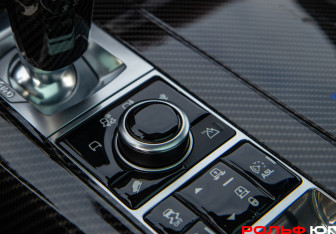 Подержанный автомобиль Land Rover Range Rover Sport 2015 года (14 фото)