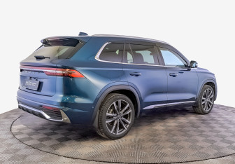 Подержанный автомобиль Geely Monjaro 2023 года (5 фото)