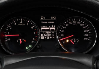 Подержанный автомобиль Nissan Qashqai 2011 года (16 фото)
