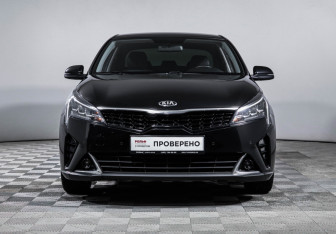 Подержанный автомобиль Kia Rio Sedan 2021 года (2 фото)