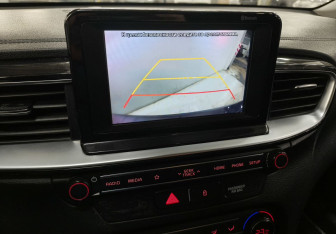 Подержанный автомобиль Kia Ceed Hatchback 2018 года (16 фото)