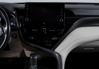Подержанный автомобиль Toyota Camry Sedan 2021 года (13 фото)