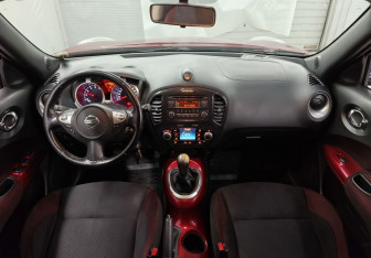 Подержанный автомобиль Nissan Juke 2011 года (14 фото)