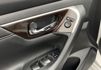 Подержанный автомобиль Nissan Teana 2015 года (18 фото)