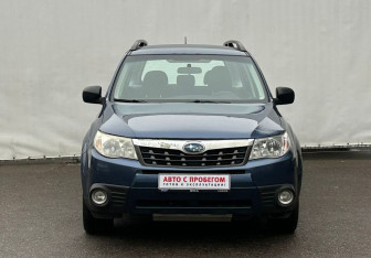 Подержанный автомобиль Subaru Forester Suv 2011 года (2 фото)