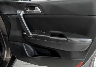 Подержанный автомобиль Kia Sportage 2018 года (25 фото)