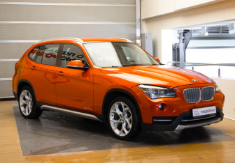 Подержанный автомобиль BMW X1 2012 года (3 фото)
