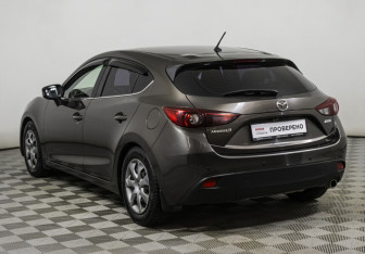 Подержанный автомобиль Mazda 3 Hatchback 2013 года (7 фото)