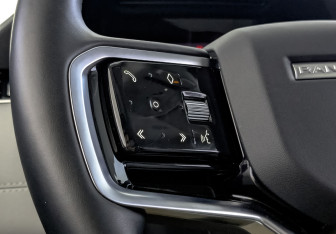 Подержанный автомобиль Land Rover Range Rover Evoque 2021 года (29 фото)