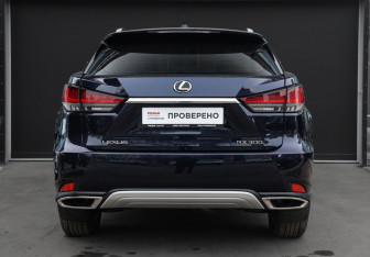 Подержанный автомобиль Lexus RX 2020 года (6 фото)