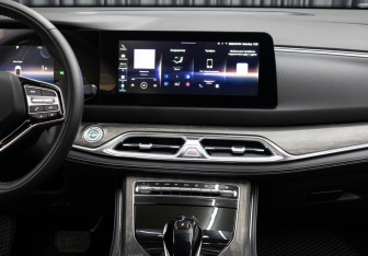 Подержанный автомобиль Evolute i-SPACE 2024 года (17 фото)