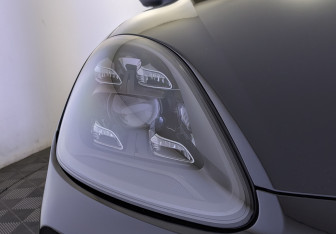 Подержанный автомобиль Porsche Cayenne 2019 года (11 фото)