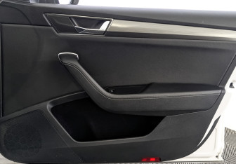 Подержанный автомобиль Skoda Superb Liftback 2021 года (25 фото)