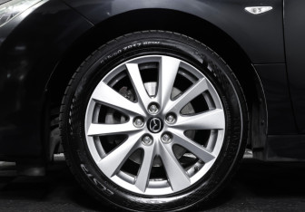 Подержанный автомобиль Mazda 6 Sedan 2010 года (23 фото)