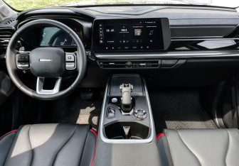 Подержанный автомобиль Haval H3 2024 года (12 фото)