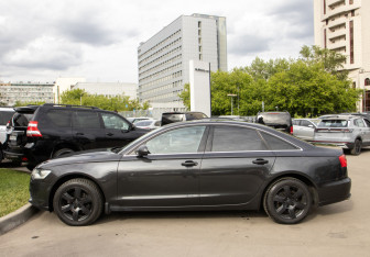 Подержанный автомобиль Audi A6 Sedan 2014 года (6 фото)