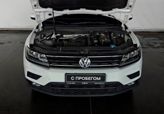 Подержанный автомобиль Volkswagen Tiguan 2018 года (9 фото)
