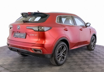 Подержанный автомобиль Changan UNI-S 2024 года (5 фото)