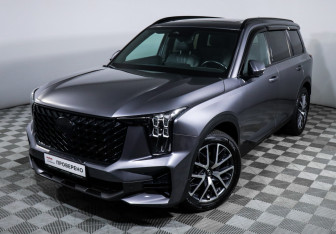 Подержанный автомобиль GAC GS8 2023 года (18 фото)