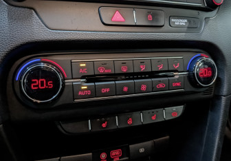 Подержанный автомобиль Kia Ceed Hatchback 2019 года (21 фото)