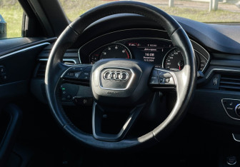 Подержанный автомобиль Audi A4 Sedan 2019 года (14 фото)