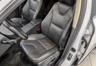 Подержанный автомобиль Volvo XC60 2013 года (20 фото)