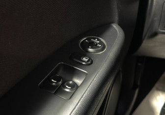 Подержанный автомобиль Hyundai i30 Hatchback 2010 года (13 фото)