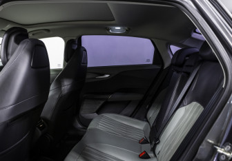 Подержанный автомобиль Changan Lamore 2023 года (13 фото)