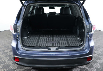 Подержанный автомобиль Toyota Highlander 2014 года (25 фото)